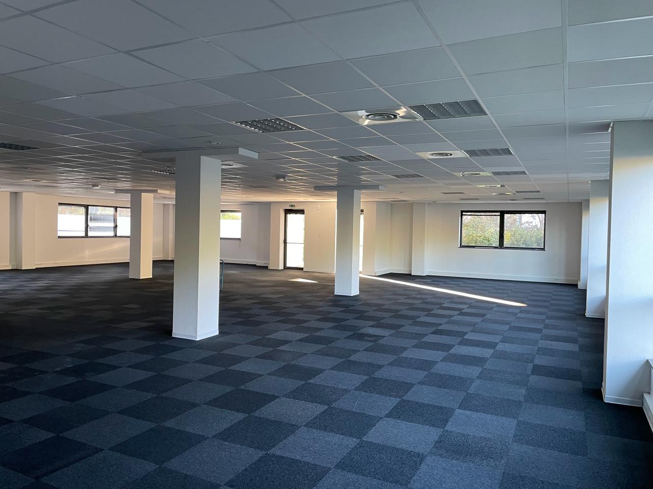 Bureau Aix-en-Provence 5845m² Location bureau Aix-en-Provence Bouches-du-Rhône OLBUR2115059 10